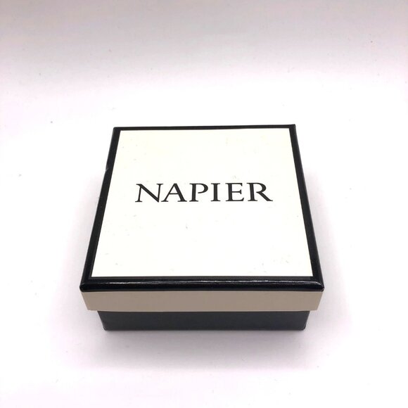 Signed Napier Hummingbird Enamel Rhinestone Brooch w/ Box - Picture 11 of 14